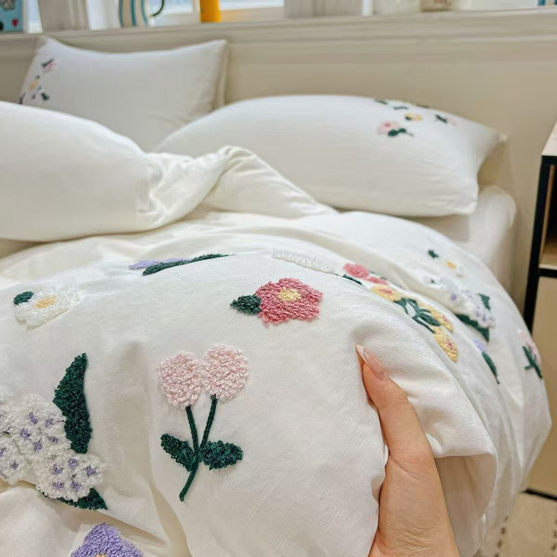 Estetik Çiçek Desenli Nakışlı  - Aesthetic Floral Duvet Cover incelemesi ve fiyatı